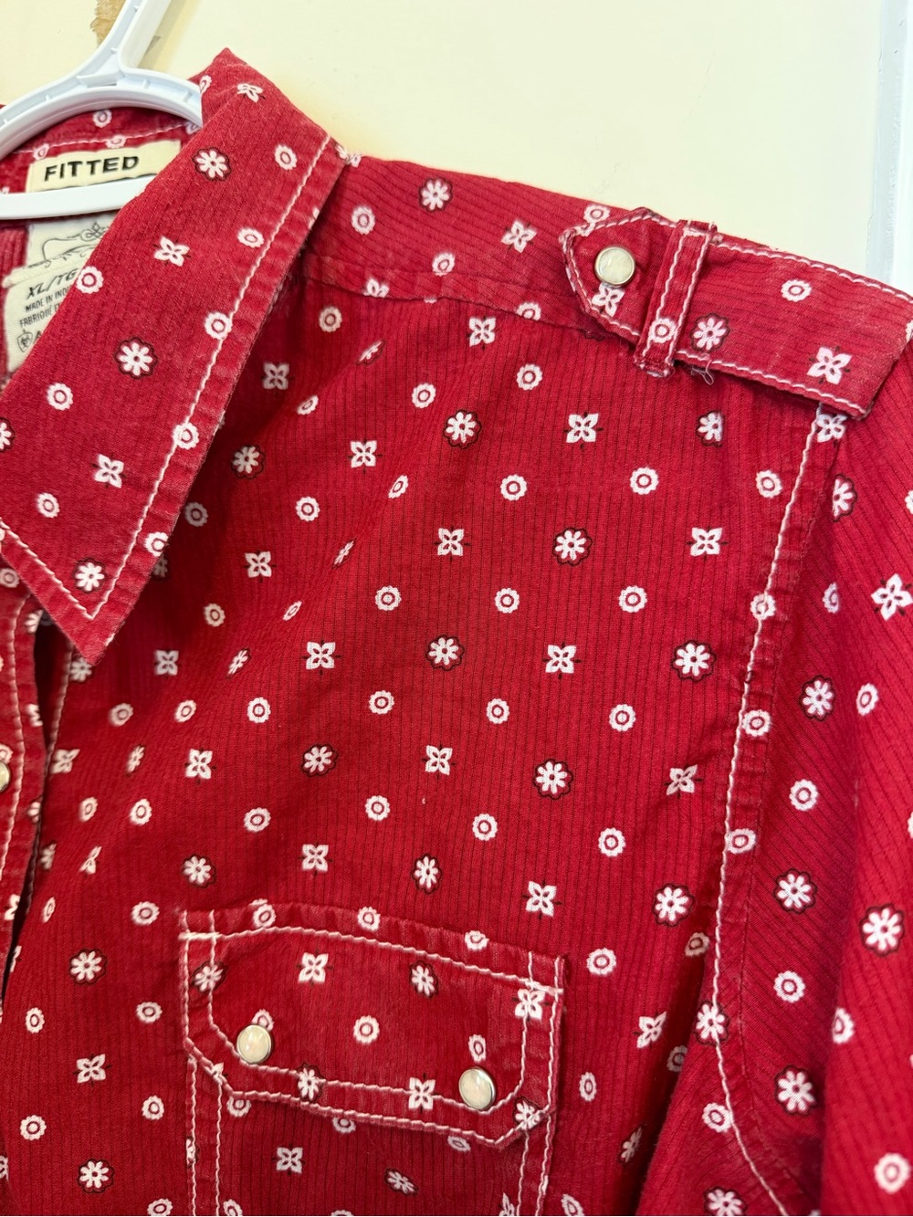 Ariat Women Bandana Fitted Red White Button Long Sleeve Western Shirt - Picture 10 of 13